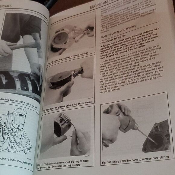 Chilton's Jeep Wagoneer Comanche Cherokee 1984-96 Repair Manual - Picture 5 of 8